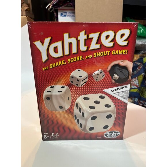 Yahtzee Shake Score & Shout Game Ages 8+ By Hasbro Gaming new - Picture 5 of 5